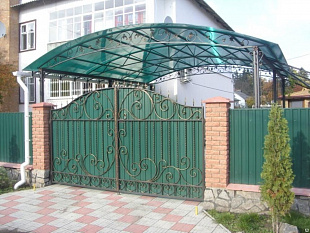 Сотовый поликарбонат Polygal Стандарт 10мм зеленый 2,10x12,00